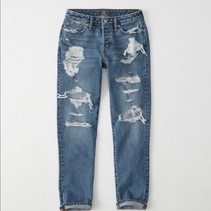 Abercrombie Ames Low rise boyfriend jean size 25